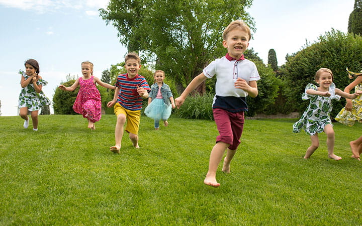 kids running