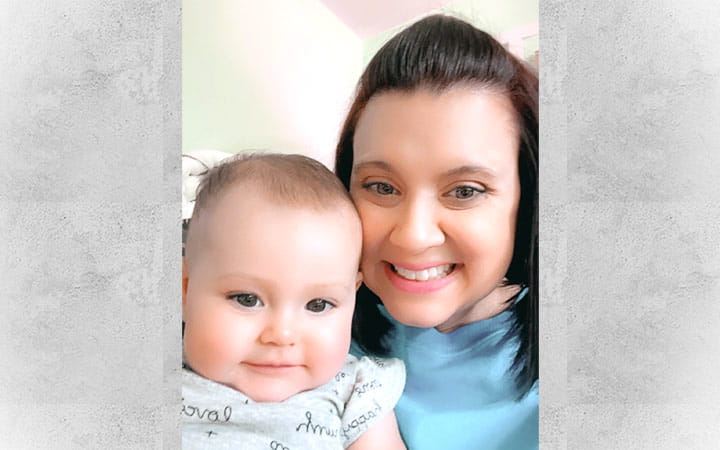 Jana Thomas and her daughter