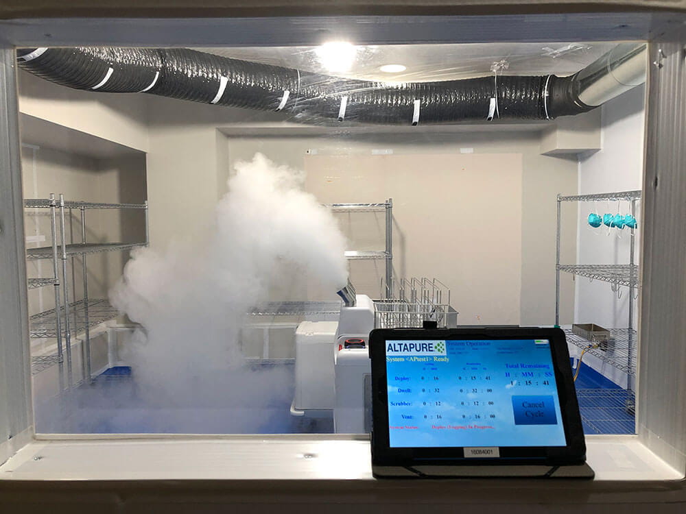 Peracetic acid method for decontaminating PPE