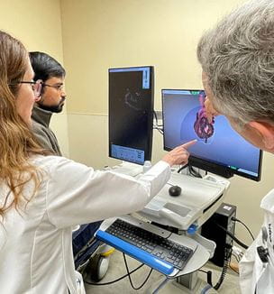 HHVI Echo Simulator being used by UH phsicians
