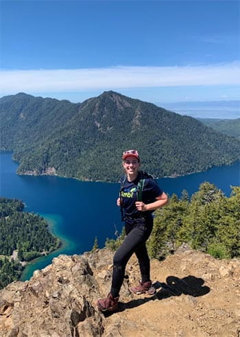 Julia Gaspare-Pruchnicki hiking in the mountains