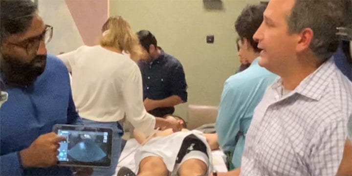 residents and physicians working with point-of-care-ultrasound