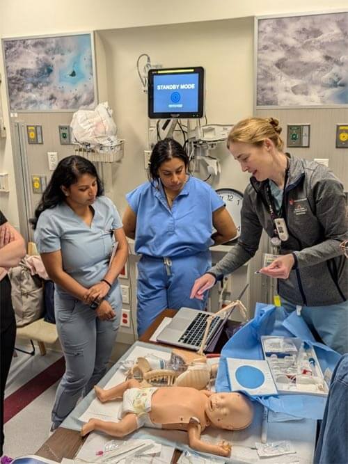 students using video laryng