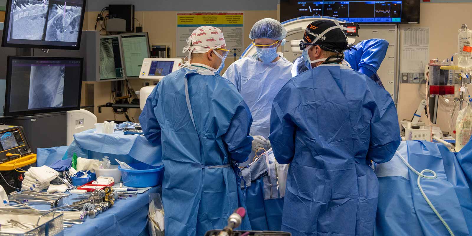 Dr. Michael Glotzbecker in Surgery